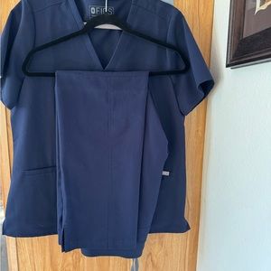 Size large blue figs. Kade pants, casma top